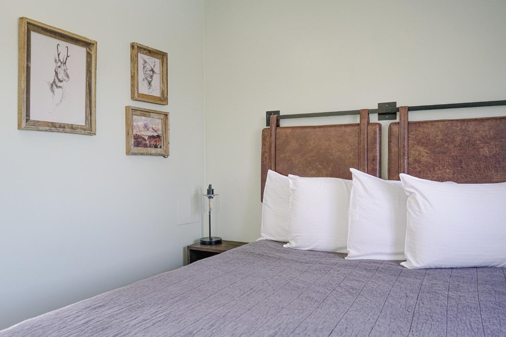 Sagebrush Inn Tombstone Cameră foto A bedroom at the hotel